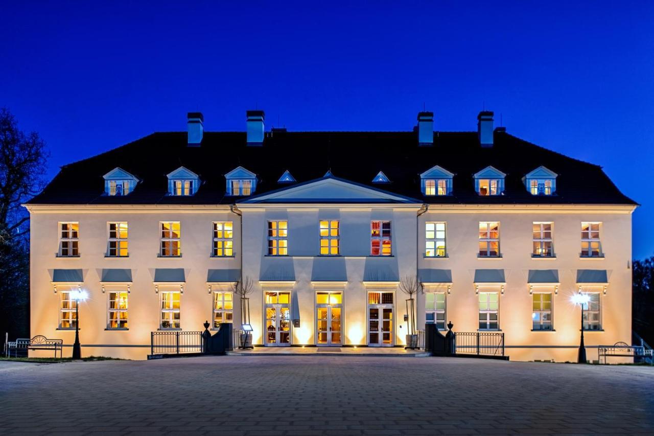 Schloss Rattey Schonbeck  Eksteriør billede